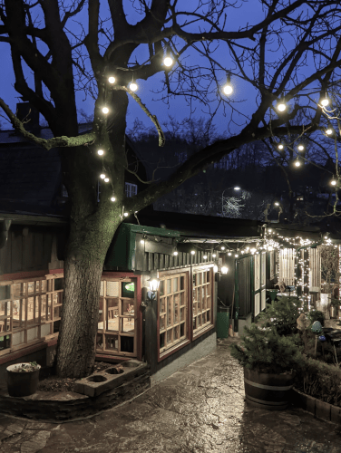 Restaurant Steirerstöckl: Gastgarten, Winterbeleuchtung