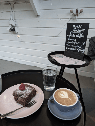 Cafe-Laus-und-Maus-Cafe-und-Brownie