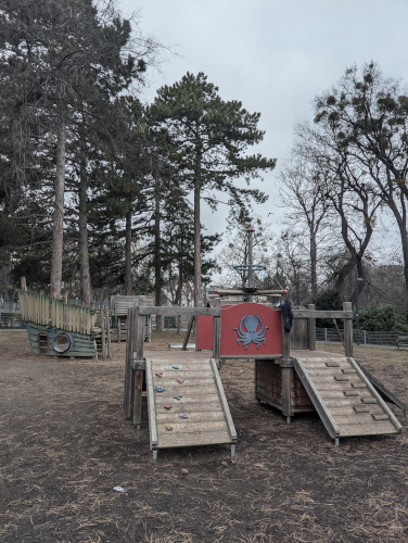 Spielplatz Währinger Park - Klettergerüst Oktopus